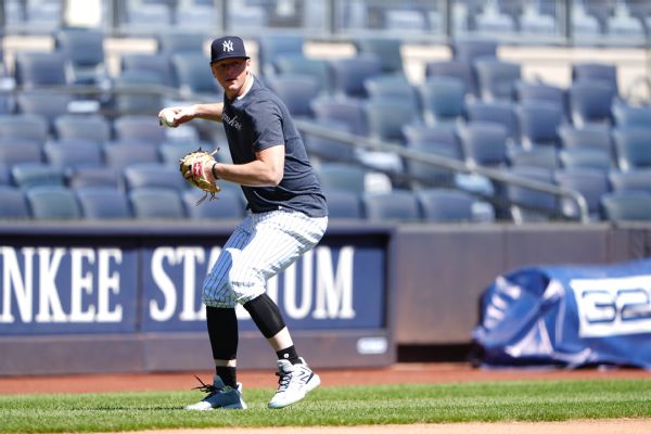 Yankees' DJ LeMahieu shut down at least 1 week due to right foot