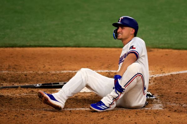 Rangers' Corey Seager hit by pitch, exits with shin contusion