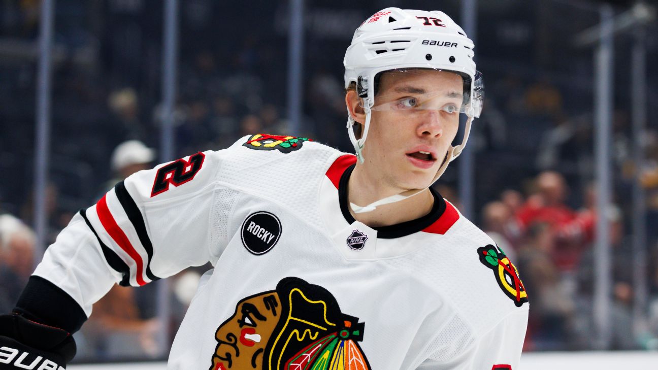 Blackhawks lock up defenseman Alex Vlasic with six-year deal - ABC7 Chicago