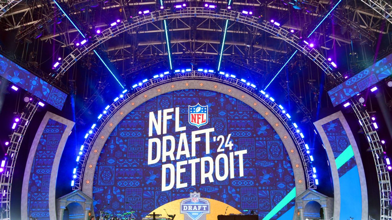 Follow the NFL draft live: Bears on the clock; will Caleb Williams be the choice?