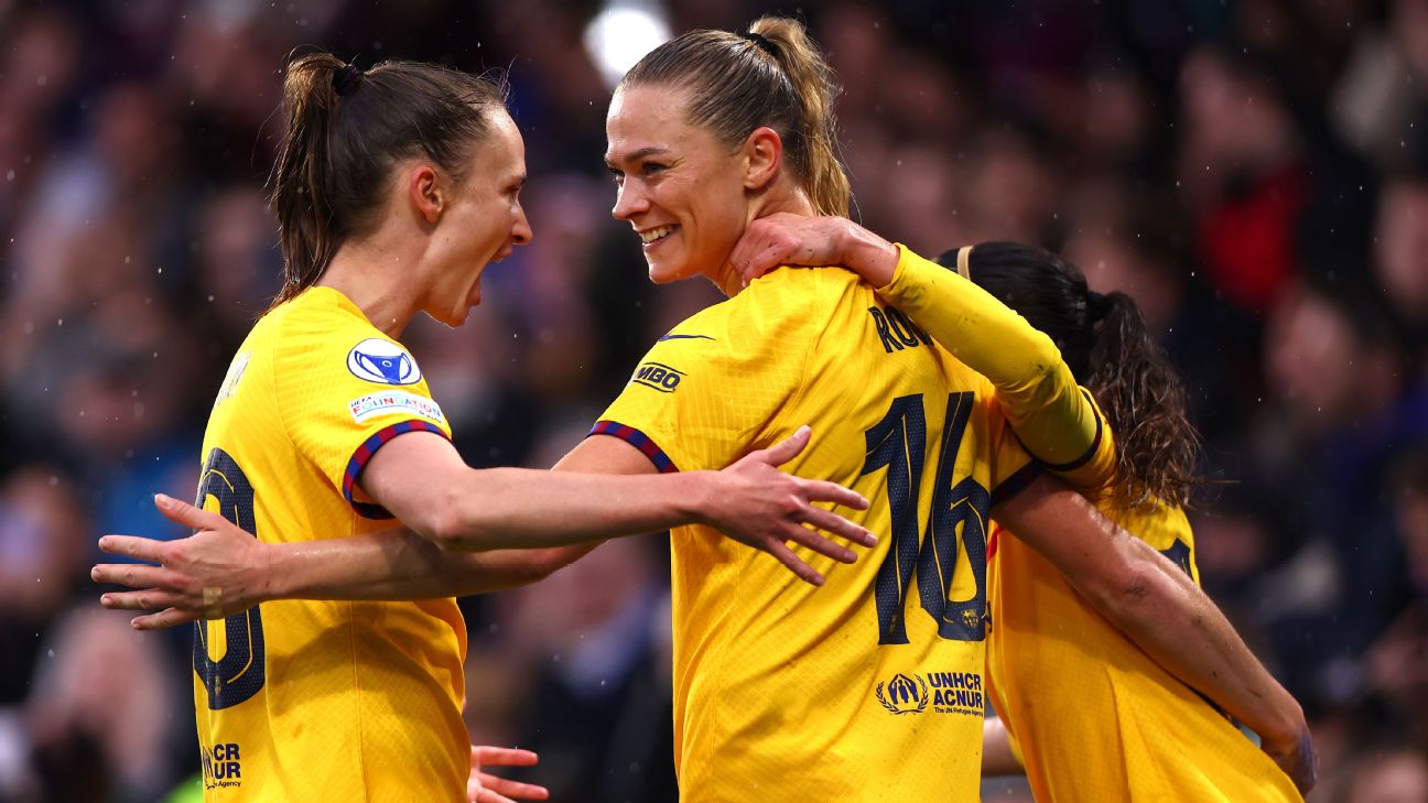 Fridolina Rolfo of Barcelona  celebrates scoring their teams second goal during the UEFA Women's Champions League 2023/24 semi-final second leg match between Chelsea FC and FC Barcelona [1296x729]