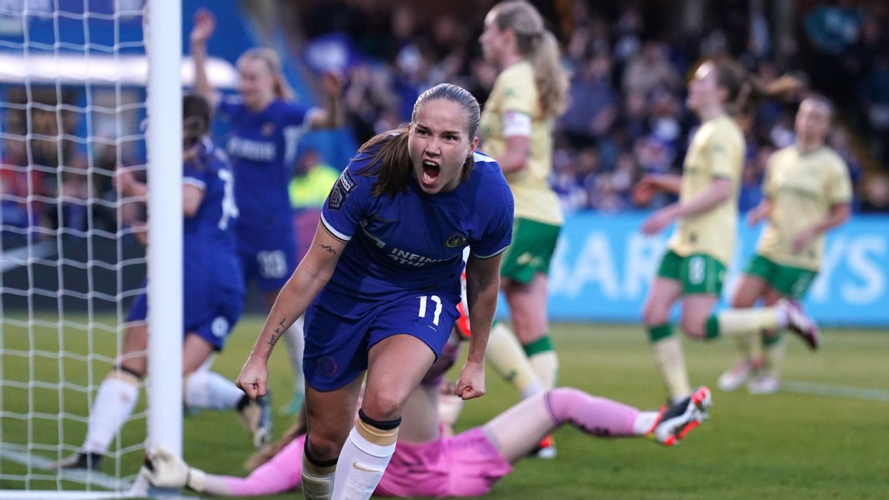 7 things from women s football  The WSL title race is back on  Bar  a  Bayern seal titles