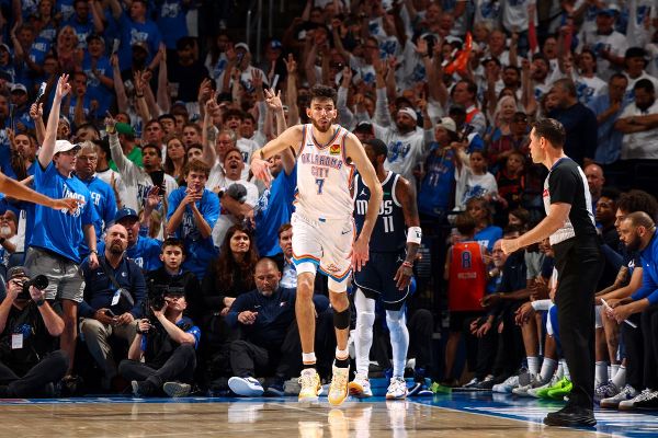 OKC rolls past Mavs to stay unbeaten in playoffs