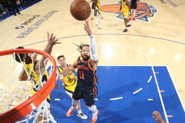  Warrior  Brunson lifts hobbled Knicks to 2-0 lead