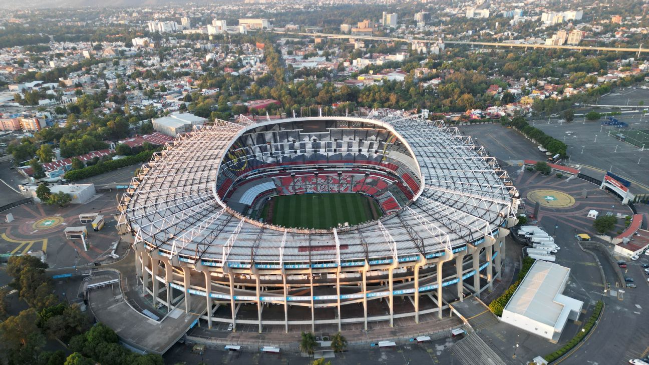 Azteca stadium in Mexico City [1296x729]