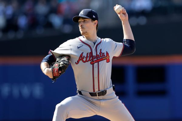 Braves fall 1 out short of combined no-hitter, still top Mets