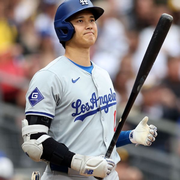 Dodgers remove Shohei Ohtani after 'his back tightened up'