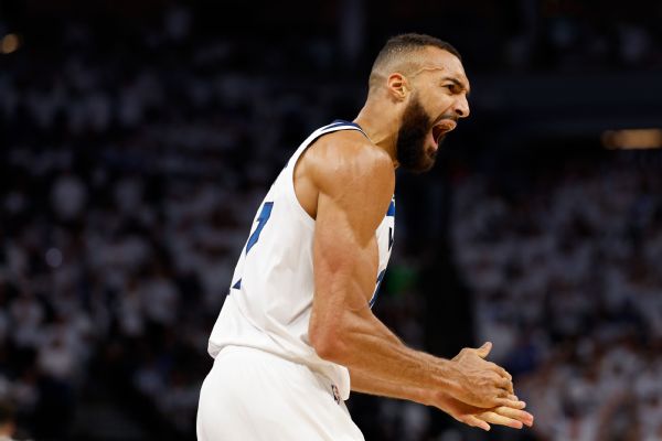 Timberwolves' Rudy Gobert fined $75,000 for money-sign gesture