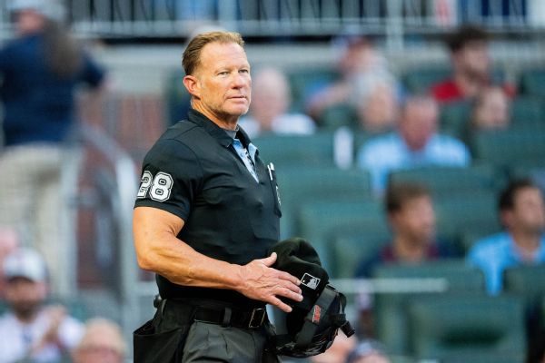 Umpire Jim Wolf exits Royals-Mariners after foul ball off mask