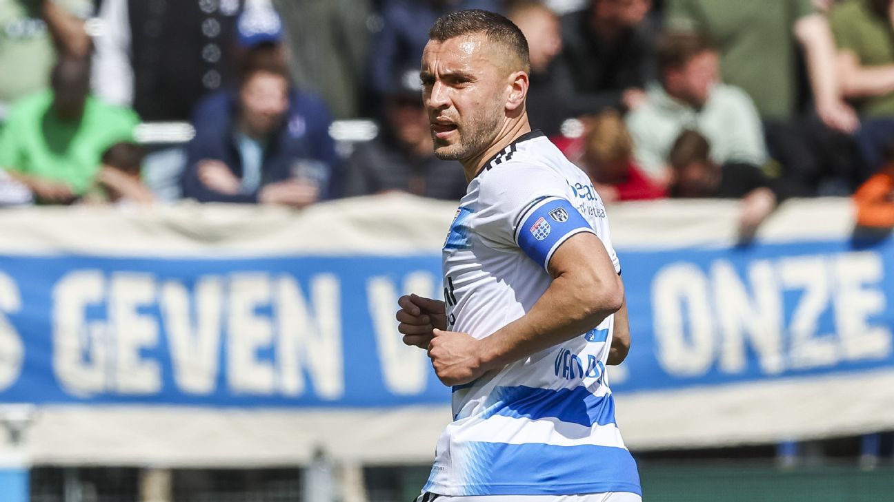 One club  17 seasons and a second-hand car  Bram van Polen s final game for PEC Zwolle