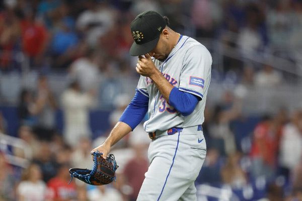 Mets closer Edwin Diaz open to demotion amid struggles