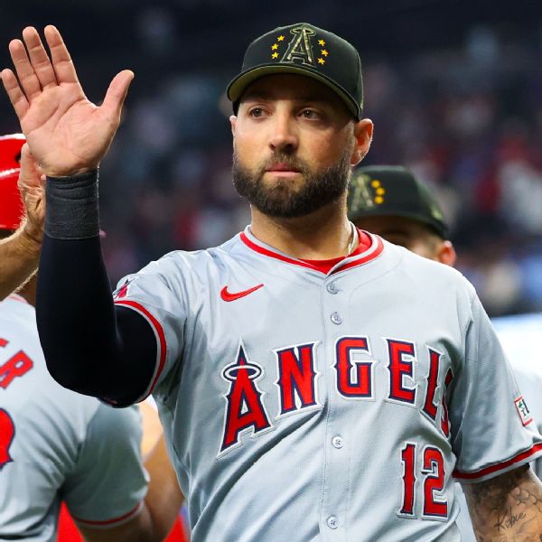 Kevin Pillar records 1,000th career hit in Angels' victory
