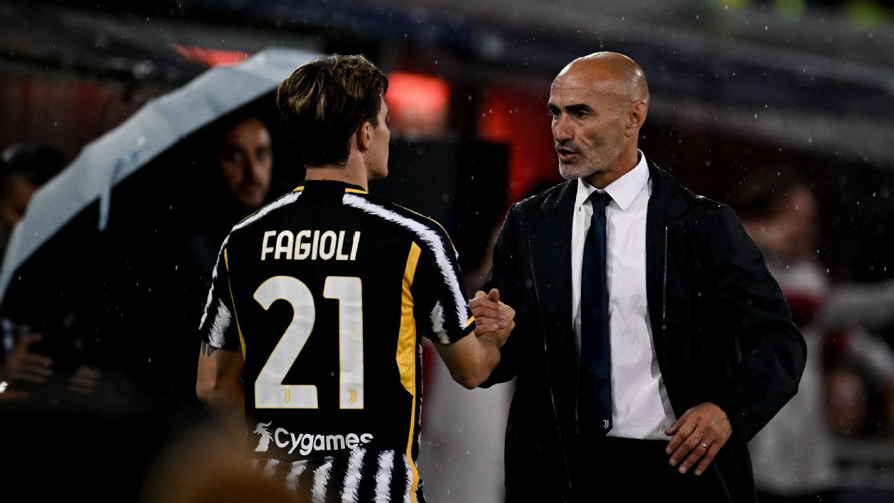 Juve rally for draw in 1st game after firing Allegri