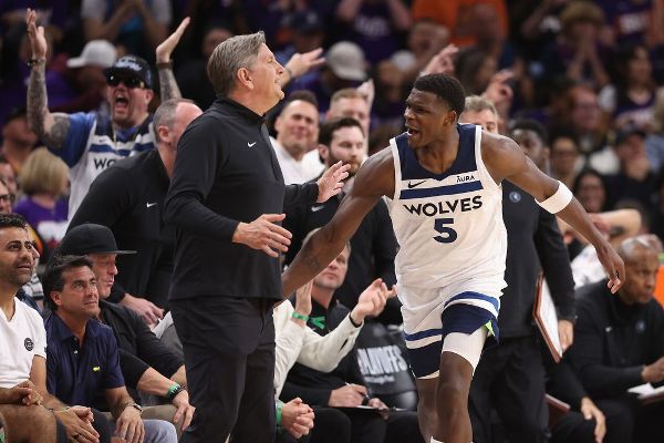 Timberwolves' Chris Finch: League's wide open, why not us?