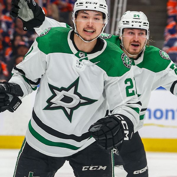 Robertson hat trick fuels Stars' rally in Game 3