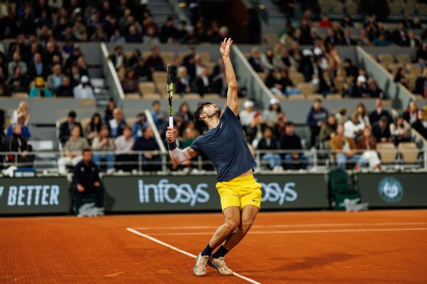 Alcaraz on to third round after escaping De Jong