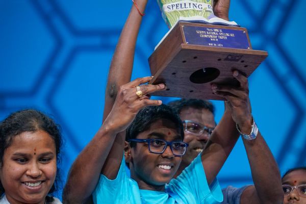 Fla. 12-year-old wins spelling bee title on 'abseil'