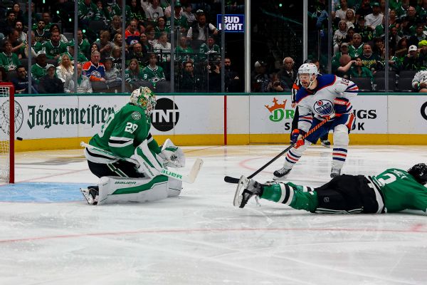 Stars facing elimination; Peter DeBoer heated over question