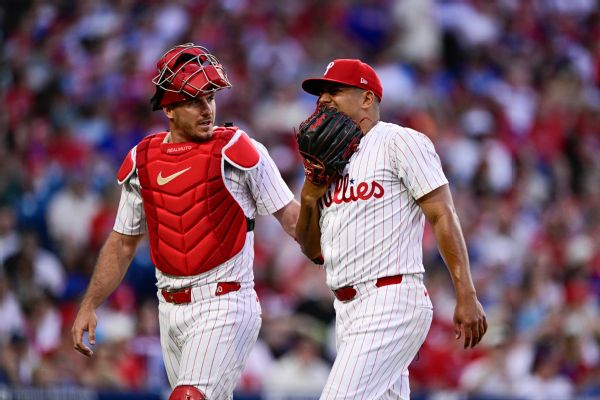 Phils' Suarez takes liner off hand; X-rays negative