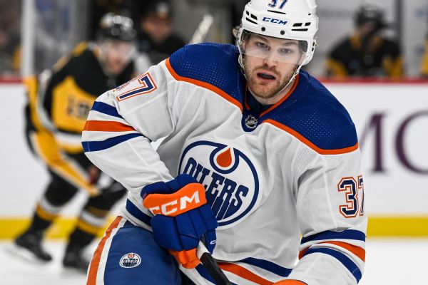 Oilers' Foegele to play in Game 1 vs. Panthers