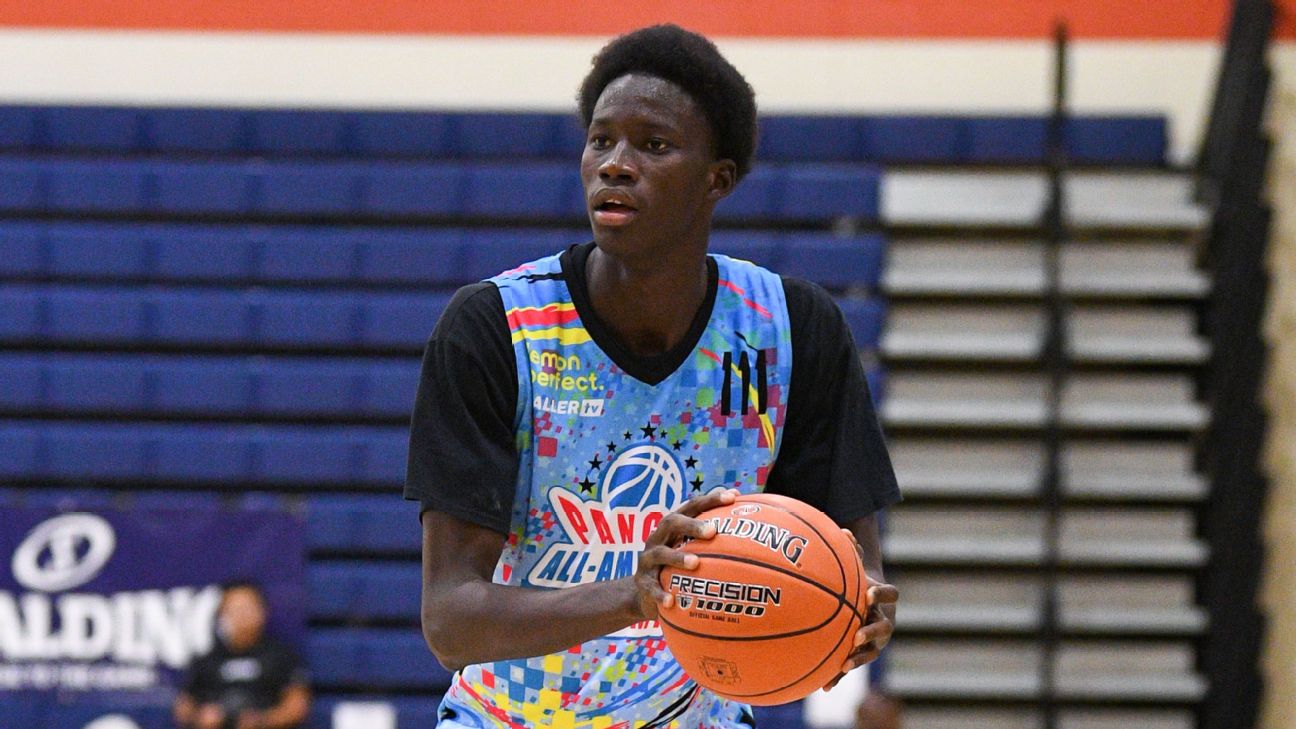 Moustapha Thiam reclassifies, joining UCF for 2024-25 season