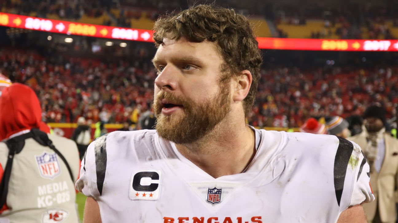 Bengals sign starting center Ted Karras to 1-year extension