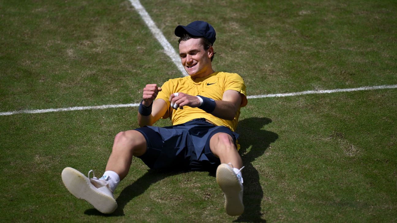 Draper beats Berrettini for 1st career ATP title