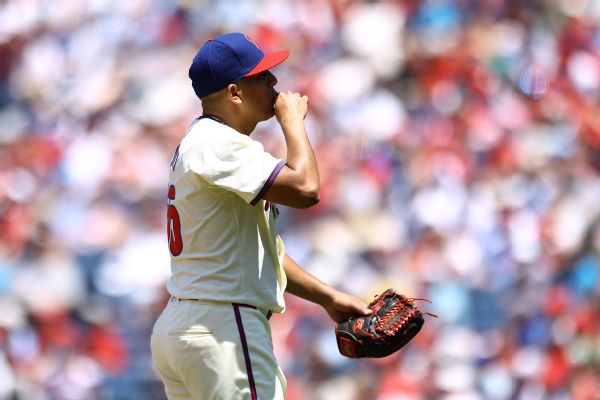 Phillies' Ranger Suárez pitches in front of family for 1st time