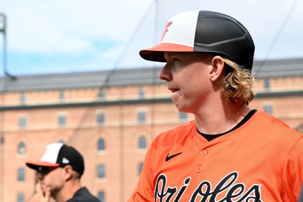 O's bring back top prospect Heston Kjerstad