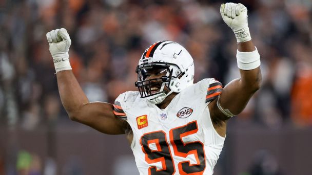 Execs, coaches, scouts rank the NFL's top 10 edge rushers for 2024