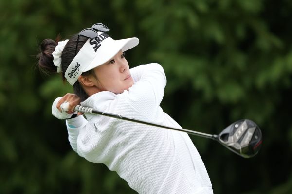 Grace Kim s ace lifts team to share of Dow lead