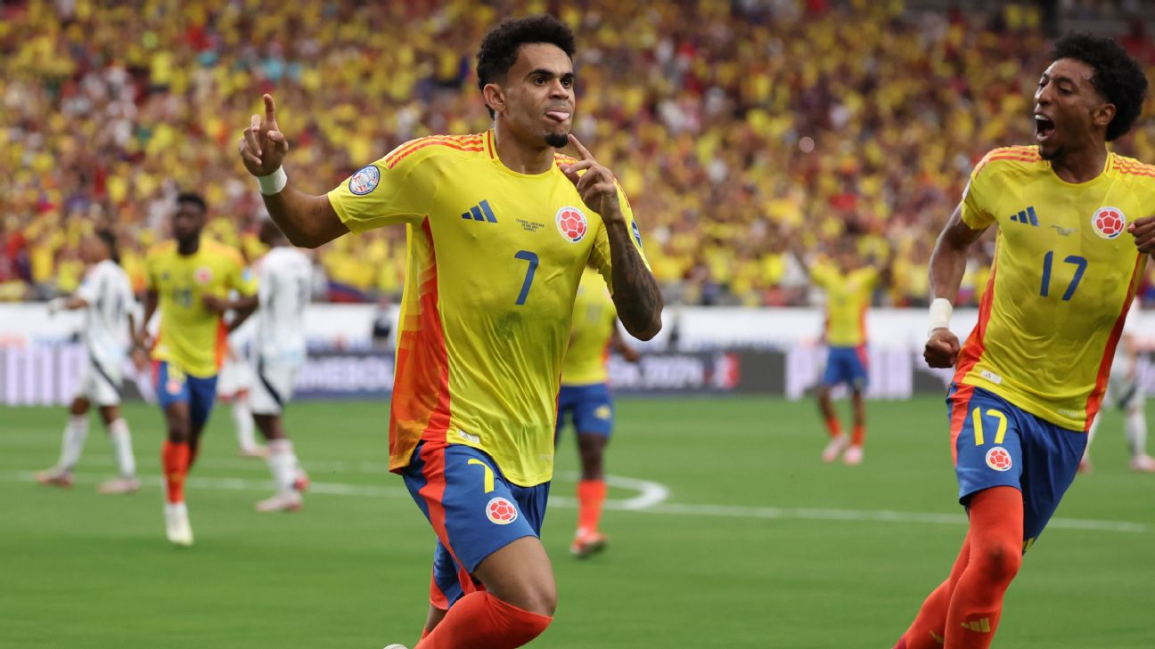 Colombia wins 10th straight to reach Copa QFs