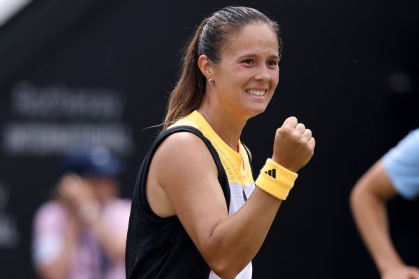 Kasatkina, Fritz cruise, capture Eastbourne titles