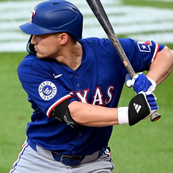 Rangers hold Seager (wrist) out of lineup again