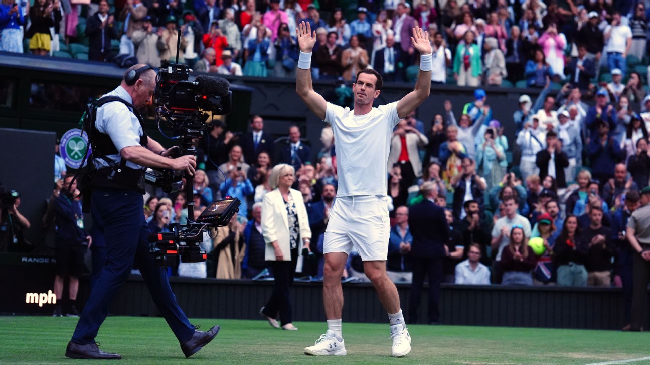 Centre court pay tribute to Andy Murray following his gentlemen's doubles match with Jamie Murray against Rinky Hijikata and John Peers on day four of the 2024 Wimbledon Championships at the All England Lawn Tennis and Croquet Club, London [1296x729]