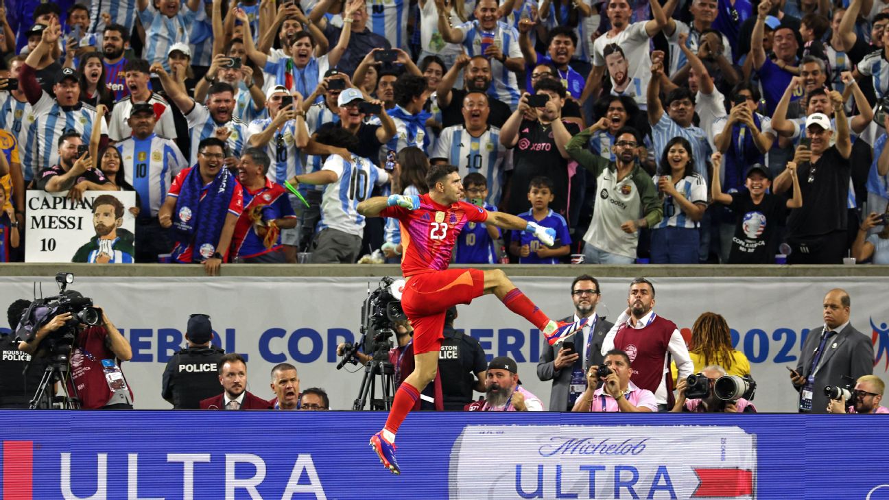 Argentina keeper Martínez elevates cult status with yet more shootout heroics