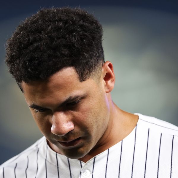 Torres aggravates groin, exits loss for Yankees