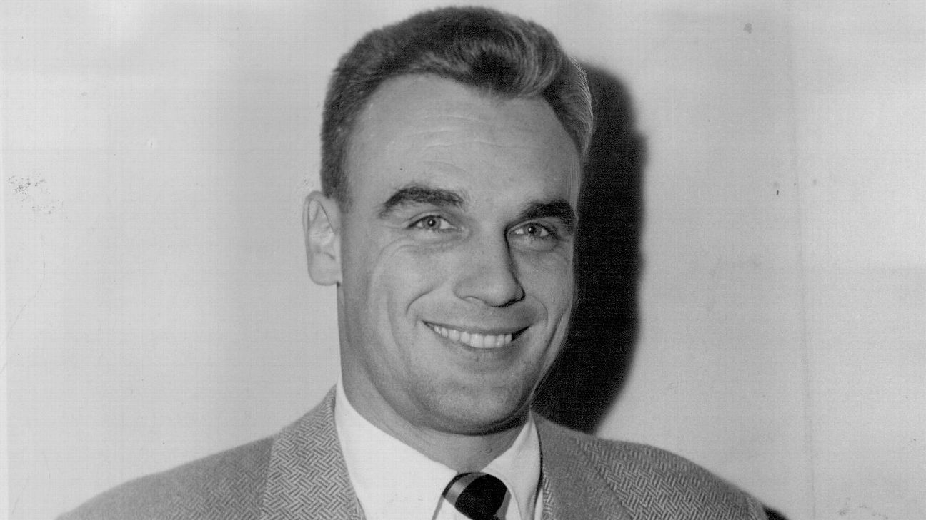 Former Wimbledon champion Seixas dies at 100
