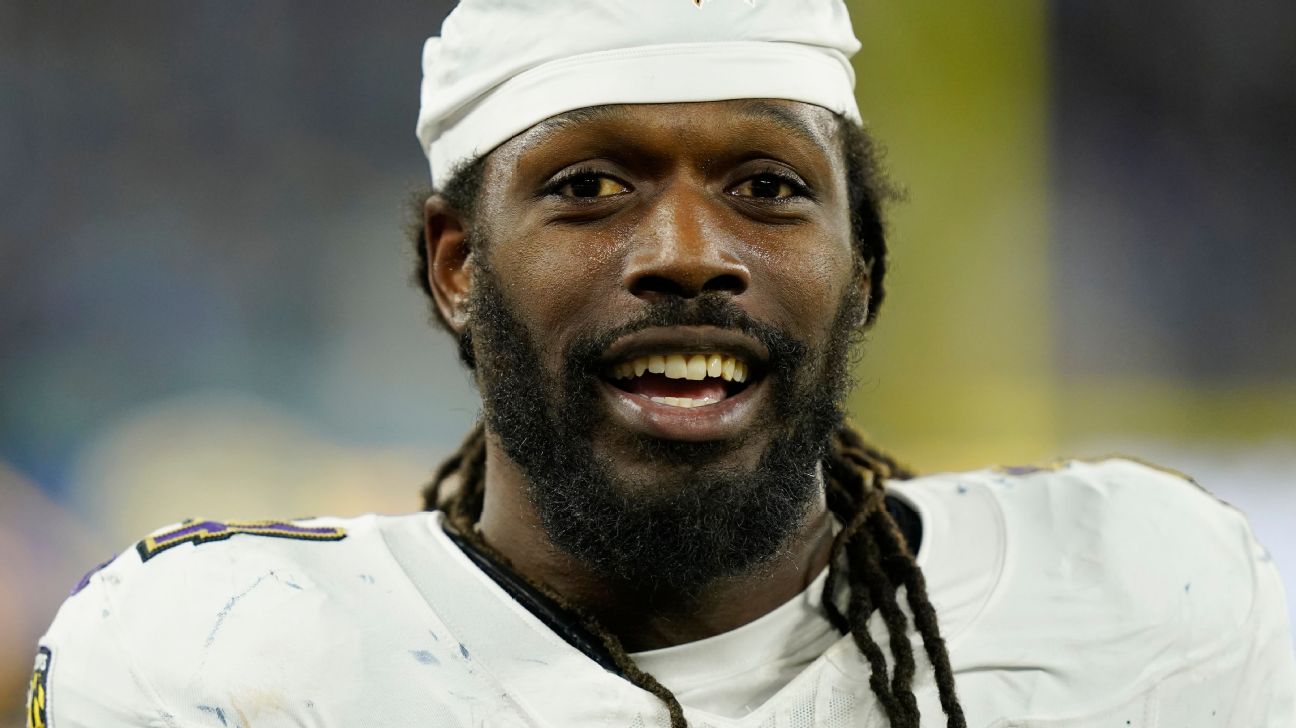 <a href="https://www.espn.com/nfl/story/_/id/46261406/jadeveon-clowney-joining-cowboys-jerry-jones-says" target="_blank">Cowboys sign Clowney to boost depth, says Jones</a>