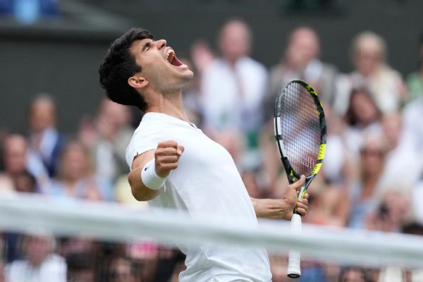 Alcaraz tops Medvedev, on to Wimbledon final