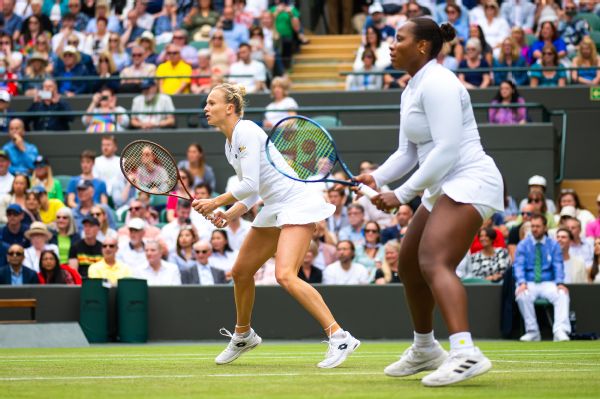 Siniakova, Townsend in women's doubles final