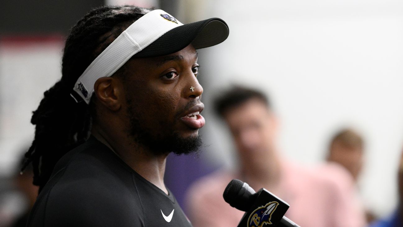Ravens' Henry, 30, to let 'play speak for my age'