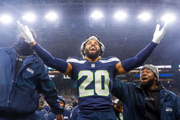 Seahawks reach 3-year extension with Pro Bowl safety Julian Love