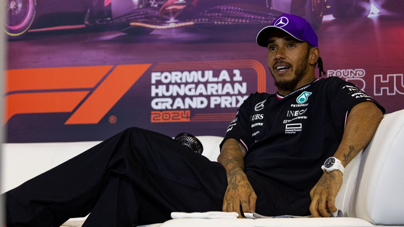 Hamilton tells Verstappen to ‘act like a champion’