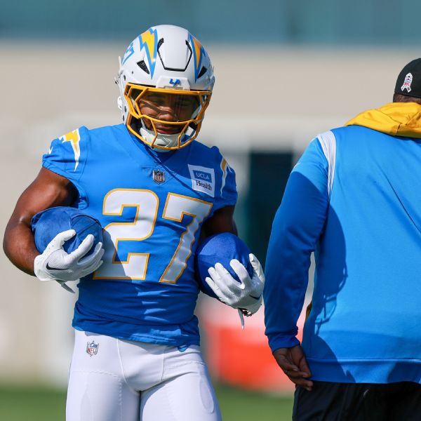 J.K. Dobbins believes 'special' season coming with Chargers