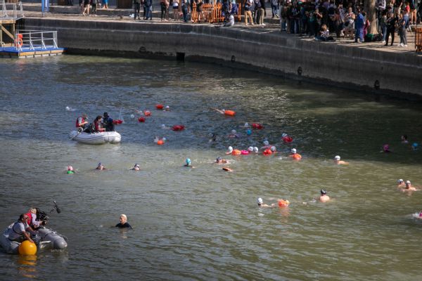 Men's triathlon postponed over Seine water quality