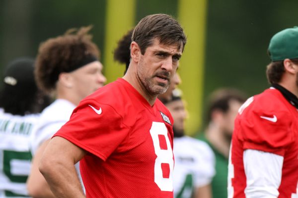 ‘Forward thinking’ Jets sit Rodgers at wet practice