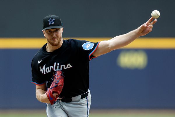 O's boost rotation, trade for Marlins lefty Rogers