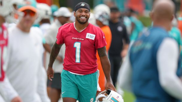 Latest updates from NFL training camp: Dolphins’ offense has its best day so far