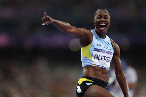 Alfred upsets Richardson, takes women's 100m